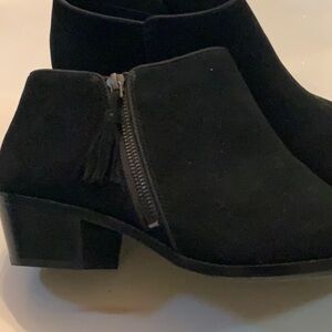 Vionic suede new boot size 11